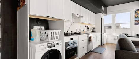 Fridge, microwave, oven, stovetop