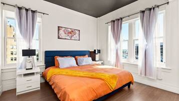 2 bedrooms, desk, iron/ironing board, WiFi