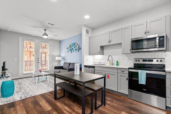 Fridge, microwave, oven, stovetop