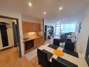 Family Condo, Balcony, Mountain View | Private kitchen