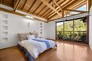 3 bedrooms, desk, free WiFi, bed sheets - Deep connection and nature at Casa del Sol. (Bogotá)