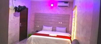 Hotel Diego & Suites