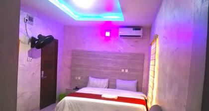 Hotel Diego & Suites
