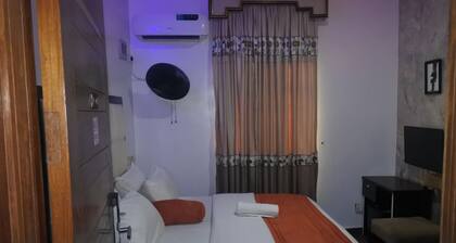 Hotel Diego & Suites