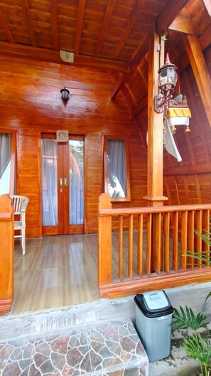 Front of property - Green Pacing Lodge (Tembuku)