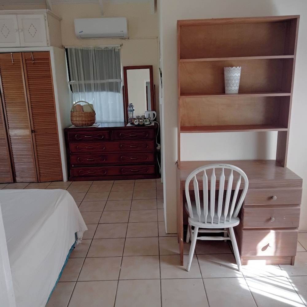 Serene room nr Intl Airpt & Sandy Beach photo 6