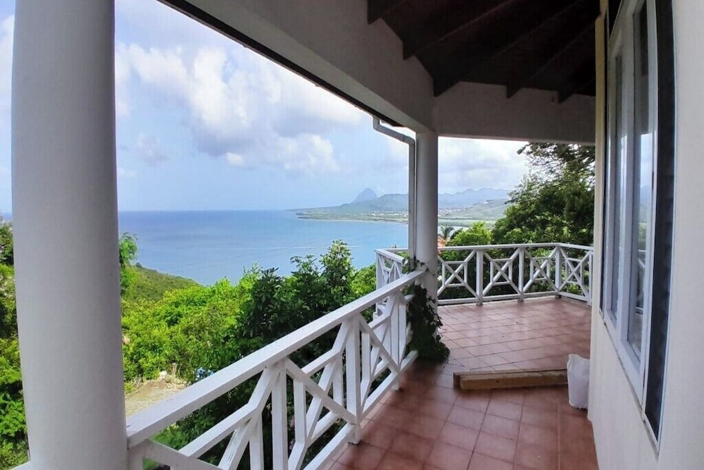 Serene room nr Intl Airpt & Sandy Beach photo 2