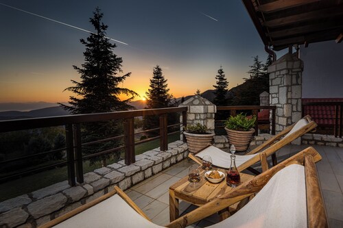Sky Shades Villa in Arachova