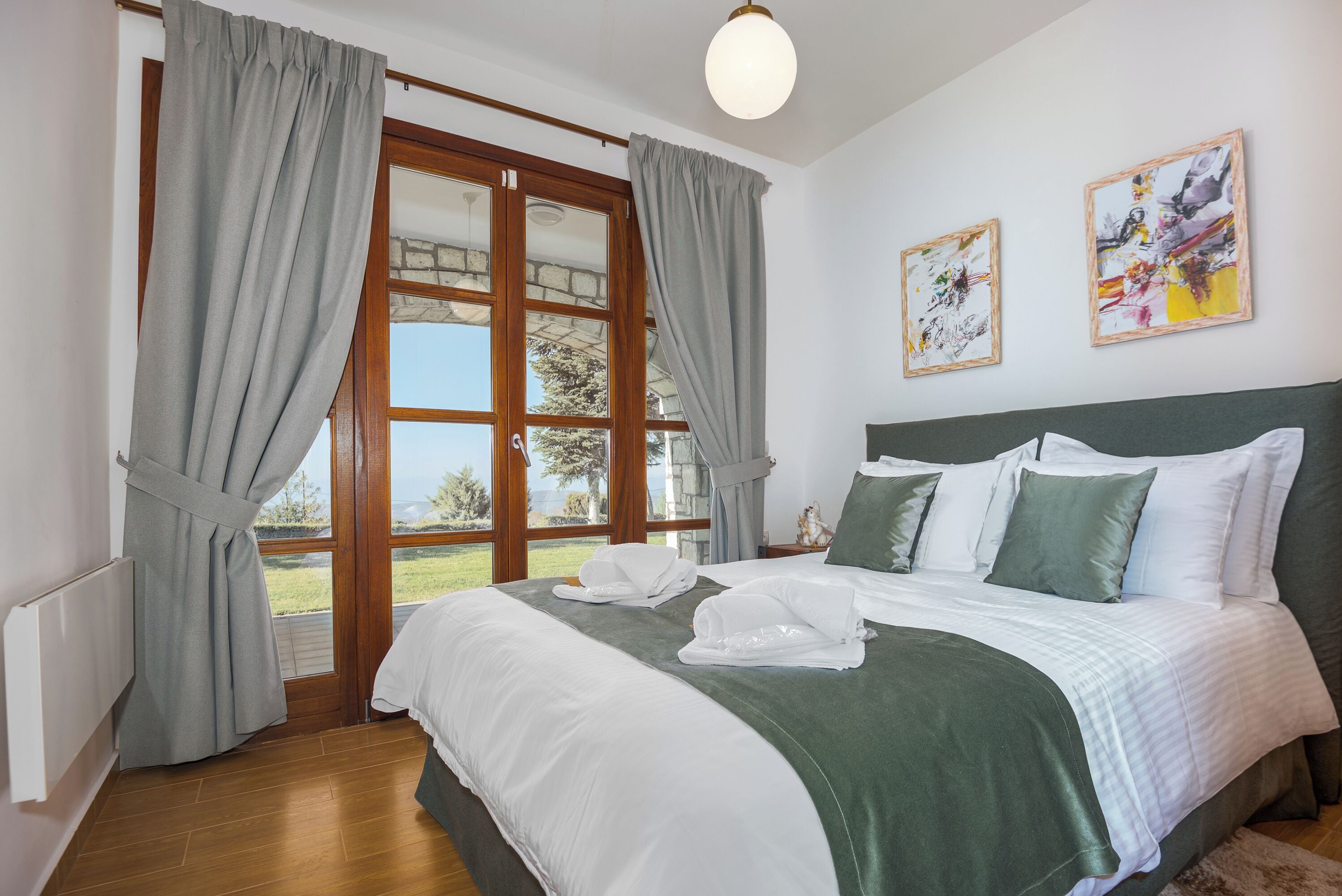 4 bedrooms, iron/ironing board, travel crib, free WiFi