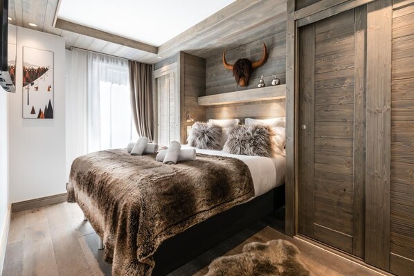 4 bedrooms, WiFi, bed sheets - Wifi, 200m from ski slopes, 2nd floor, swimming pool, terrace, balcony, parking, tv, 131m², Les Gets (Les Gets)