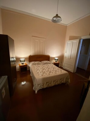 Couette en duvet d'oie, Wi-Fi gratuit, draps fournis