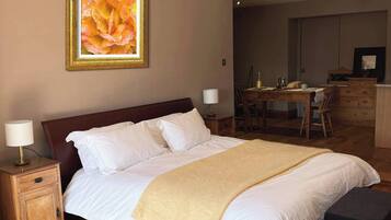 House | 1 bedroom, free WiFi, bed sheets