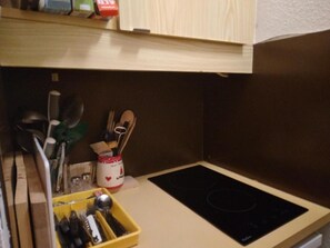 Kühlschrank, Mikrowelle, Geschirrspüler