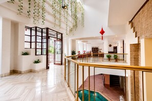 Lobby - Hotel Garden  (Panvel)