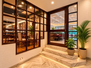Restaurant - Hotel Garden  (Panvel)