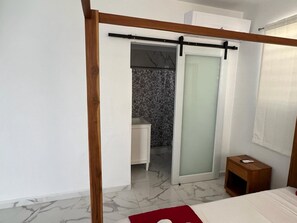 Free WiFi, bed sheets - OMERO Ocean Park (San Juan)