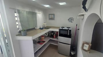 Quarto básico | Wi-Fi de cortesia, roupa de cama