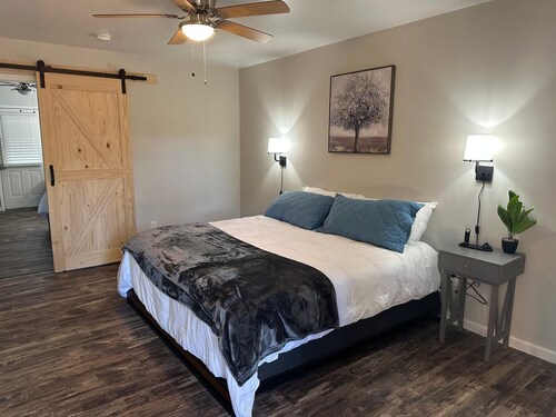 Charming Creek Cabin Stay