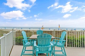 Condo, varias camas (Enclave 404) | Restaurante al aire libre