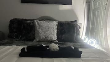 1 makuuhuone, silitysrauta/-lauta, Wi-Fi, vuodevaatteet