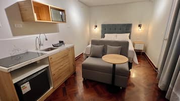 1 chambre, bureau, Wi-Fi gratuit, draps fournis