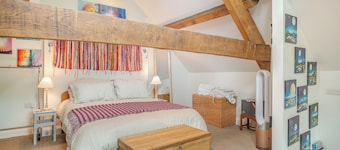 1 bedroom accommodation in Llandybie Ammanford, near Llandeilo