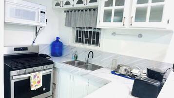 冰箱、茶具/咖啡用具、厨具/餐具