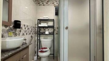 Douche, sèche-cheveux