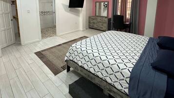 3 bedrooms, iron/ironing board, WiFi