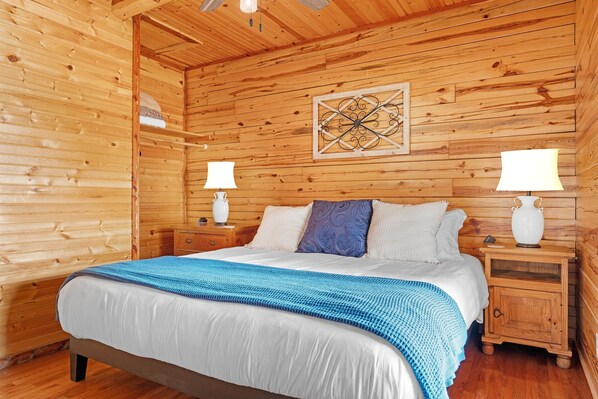 1 chambre, fer et planche à repasser, accès au Wi-Fi (inclus)