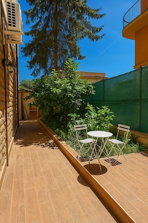 Junior Room | Terrace/patio