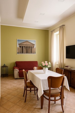 Junior Room | Living area | 32-inch LED TV with digital channels, offices