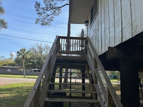 Charming 2-bedroom house in Dauphin Island with Boat/RV Parking