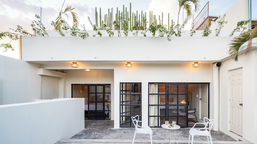 Casa Lumos - Minimalist Comfort Suites in Centro Historico