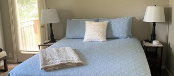 Lovely 2-bedroom townhome in Saint Joseph