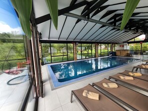 Indoor pool, open 10:00 AM to 8:00 PM, pool loungers - Bucovina Residence & SPA (Gura Humorului)