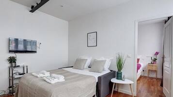 1 chambre, fer et planche à repasser, accès Internet, draps fournis