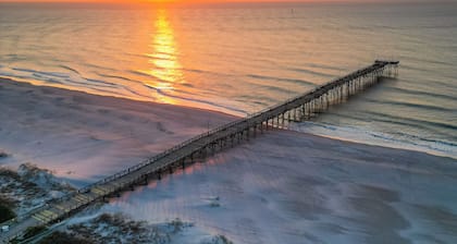 Guest House Topsail - King Suite in hotel on Topsail Beach, North Carolina