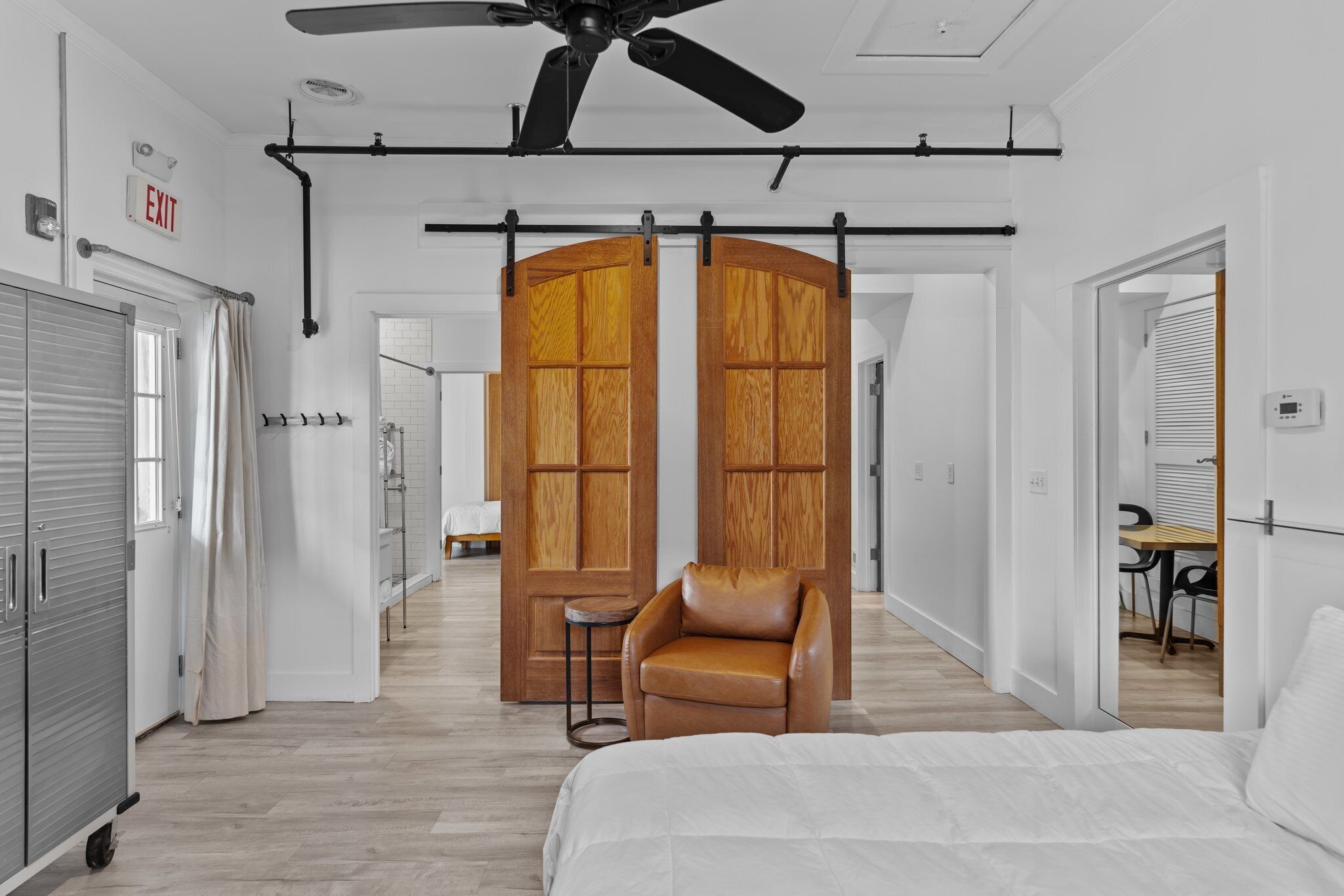 2 chambres, fer et planche à repasser, Wi-Fi gratuit, draps fournis