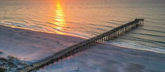 Guest House Topsail - Two Bedroom Suite in hotel on Topsail Beach, North Carolina