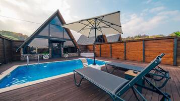 Bungalow Deluxe | 2 habitaciones, ropa de cama de alta calidad, minibar y escritorio