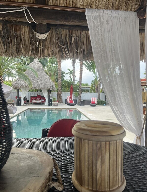 Pool - 🌺Luxury Paradise: Tropical Post-Op Style Edition 🌺 (Miami)