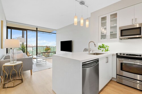 Yorkville Magic. 
 Toronto's Finest Neighbourhood