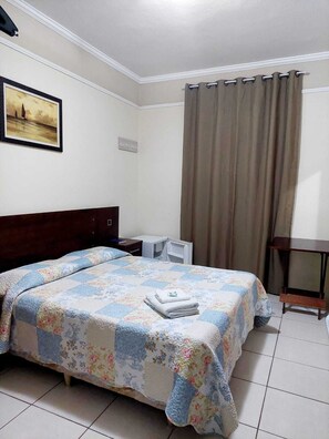 Basic Room | Free WiFi - Hotel Excelsior  (Poços de Caldas)