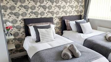 3 bedrooms, free WiFi, bed sheets