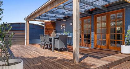 Tempting Tamara Inverloch