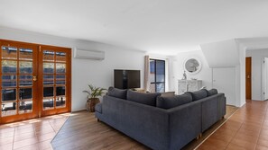 Smart-tv en een stereo