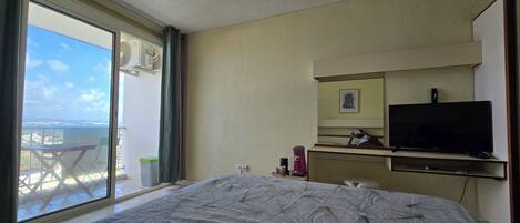 Fer et planche à repasser, Wi-Fi, draps fournis