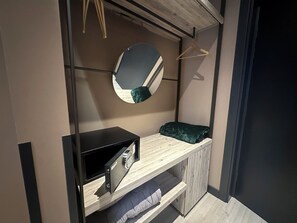 华丽三人房, 1 间卧室 | 埃及棉床单、高档床上用品、迷你吧、免费 WiFi