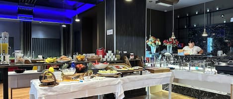 Dagelijks ontbijtbuffet inbegrepen